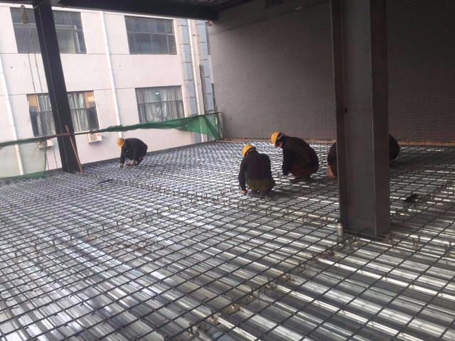 晋中钢结构厂家:钢筋桁架楼承板TD2-90安装注意事项